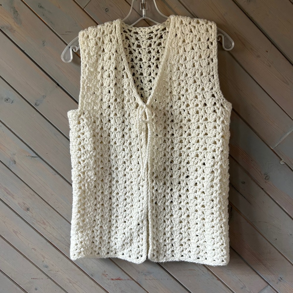 Vintage Handmade Crochet Vest Cream Off White Boho Shell Stitch Front Tie Top